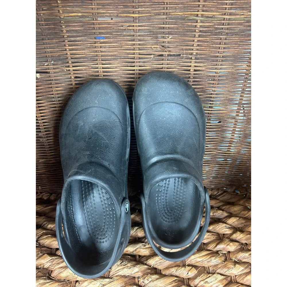 Crocs Bistro Mens 9 Womens 11 Black Work Clogs Slip Resistant Nursing Shoes‎